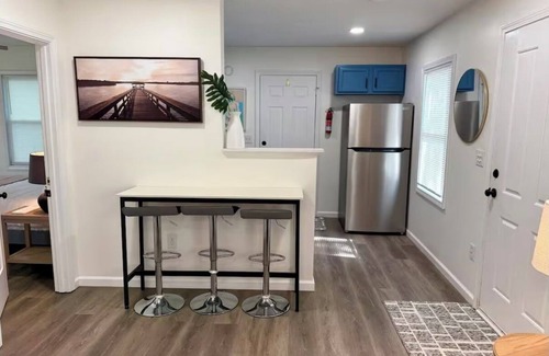 North Charleston House | Cozy and Convenient- 5 min to Airport
