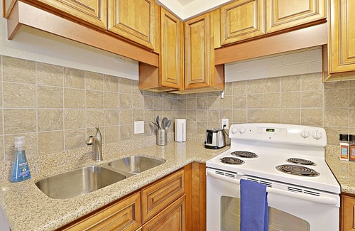 Western Villa Apartment | Cozy and Cute with Private Washer/Dryer and Yard!
