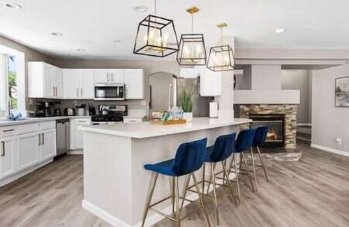 North Las Vegas Apartment | ❤️Cozy and Elegant 4BR Pool and Spa Las Vegas House