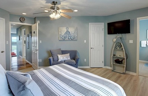 Port Aransas Condo | Cozy and Inviting 2BR Condo! Near Grocery, Beach