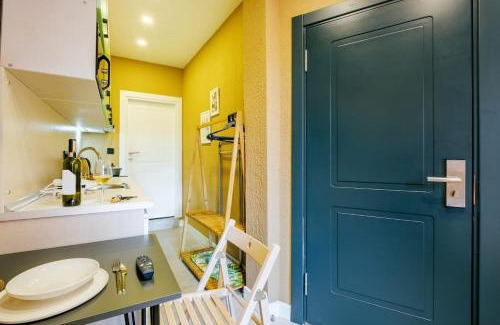 Fatih Apartment | Cozy and Modern 2BR with 2BA in Historic Yedikule