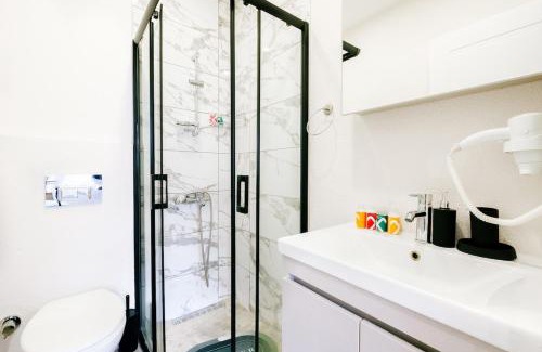 Fatih Apartment | Cozy and Modern 2BR with 2BA in Historic Yedikule
