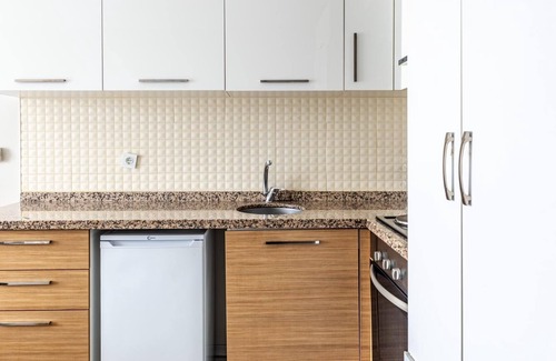 Atasehir Apartment | Cozy and Modern Studio with City View in Atasehir