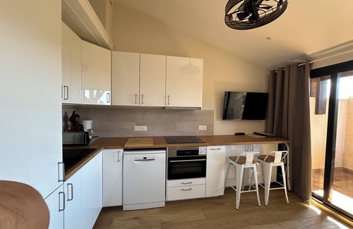 La Croix-Valmer Apartment | Cozy and pleasant apartment, swimming pool, walking beaches, tennis, private parking