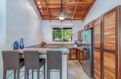 Nosara House | Cozy and private jungle oasis 7 minute walk to beach!
