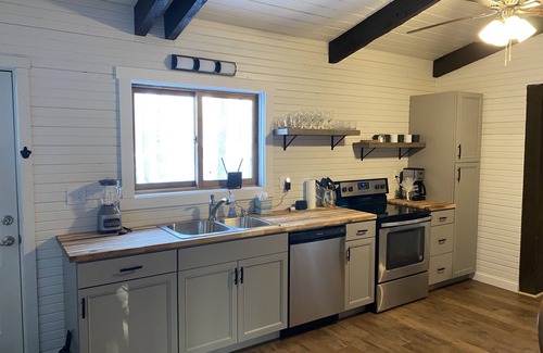 Gray Cabin | Cozy and private mountain retreat at the top of Laurel Mountain