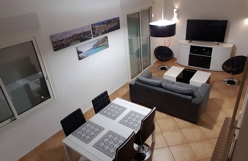 Septemes-les-Vallons Apartment | Cozy and Quiet Flat, few steps to MARSEILLE