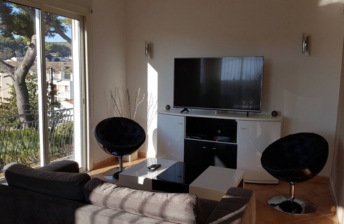 Septemes-les-Vallons Apartment | Cozy and Quiet Flat, few steps to MARSEILLE