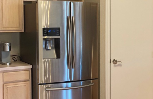 Little Elm House | Cozy and quaint North Texas home. Pet-Friendly!