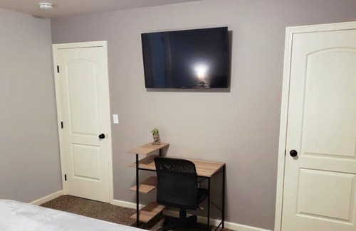 Knik-Fairview Cottage | Cozy and quiet 3 bedroom cottage