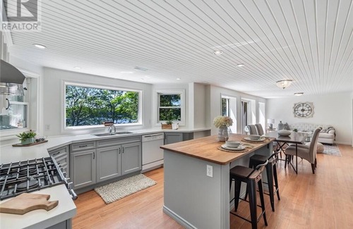 Seguin Cottage | Cozy and Quiet Muskoka retreat on Beautiful Turtle Lake!