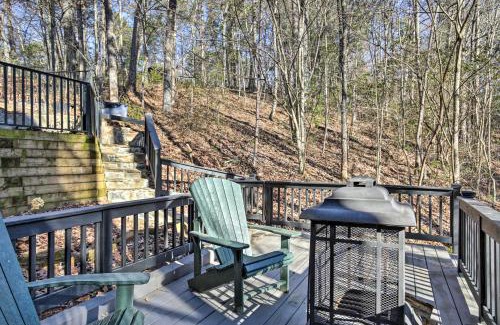 Blue Ridge Apartment | Cozy and Quiet Studio with Porch, Near Scenic Railway!