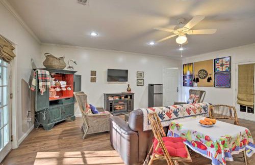 Blue Ridge Apartment | Cozy and Quiet Studio with Porch, Near Scenic Railway!
