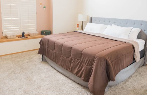 Greenwich House | Cozy and Spacious Home, Quiet neighborhood