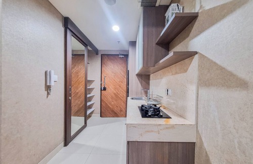 Catur Tunggal Apartment | Cozy And Warm Studio Room At Uttara The Icon Apartment