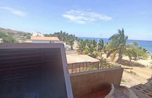 Los Pinos House | Cozy and with spectacular ocean view!