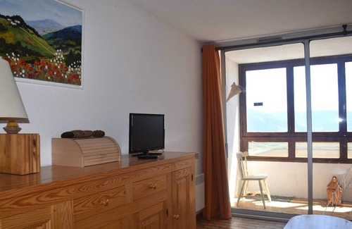 Font-Romeu-Odeillo-Via Apartment | Cozy apartment with loggia and car box, at the foot of the slopes - Font-Romeu