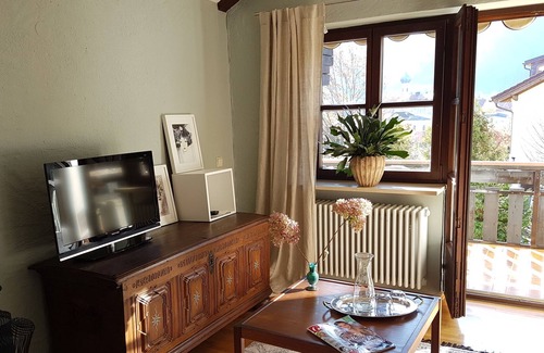 Immenstadt im Allgaeu Apartment | Cozy apartment with balcony and mountain views in the Oberallgäu! Quiet and close to the center.