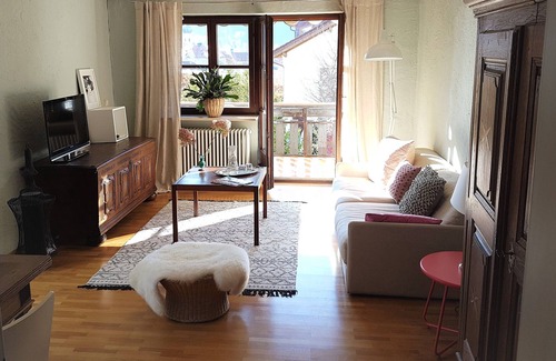 Immenstadt im Allgaeu Apartment | Cozy apartment with balcony and mountain views in the Oberallgäu! Quiet and close to the center.