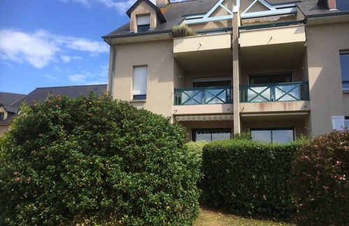 Saint-Briac-sur-Mer Apartment | Cozy apartment, very quiet with superb sea views and located 100m from the beaches
