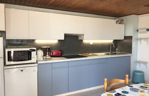 La Tranche-sur-Mer Apartment | Cozy Apartment 200m from Beach with Balcony and Parking