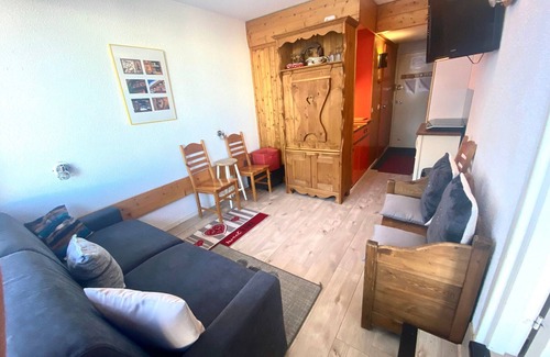 Arc-1800 Apartment | Cozy apartment · Near shops · Balcony · 4 pers
