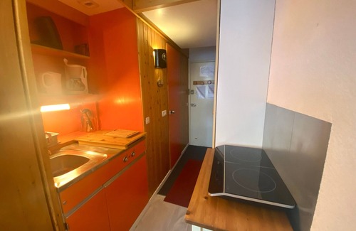 Arc-1800 Apartment | Cozy apartment · Near shops · Balcony · 4 pers