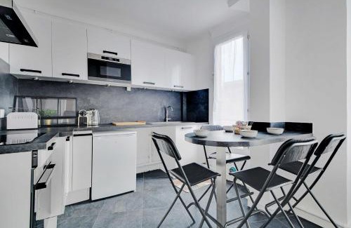 Suresnes Apartment | Cozy Apartment 2Bdr-4P - in the Heart of Suresnes