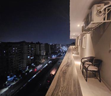 Shurtah al-Dakhlah Apartment | Cozy apartment 2BR ultra modern furnished with apanoramic view in 12th floor with all facilities to make your stay perfect شقة فندقية الترا مودرن بالطابق ال 12 بمنطقة سراى القبة بإطلالة رائعة على قصر القبة بها جميع الاحتياجات لتجعل اقامتك رائعة ومميزة
