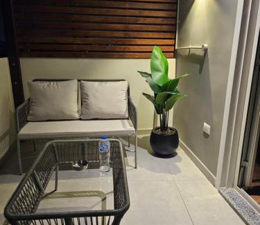 Shurtah al-Dakhlah Apartment | Cozy apartment 2BR ultra modern furnished with apanoramic view in 12th floor with all facilities to make your stay perfect شقة فندقية الترا مودرن بالطابق ال 12 بمنطقة سراى القبة بإطلالة رائعة على قصر القبة بها جميع الاحتياجات لتجعل اقامتك رائعة ومميزة