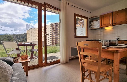 Saint-Etienne-en-Devoluy Apartment | Cozy Apartment 6 People, Near Slopes, Parking, Pets Welcome