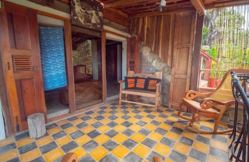 Paradise Bay Apartment | Cozy Apartment, Bayview, 3 blocks to beach/center