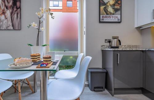 Saint Paul's Apartment | Cozy apartment by Portland Square gardens