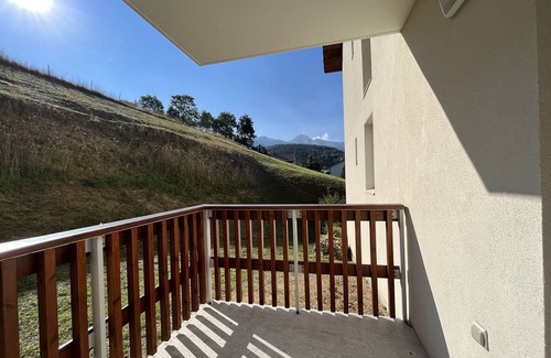 Villard-de-Lans Apartment | Cozy Apartment with Balcony, WiFi, and Free Parking near Ski Slopes