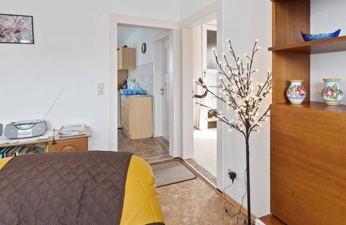 Altenfeld Apartment | Cozy Apartment in Altenfeld with Garden