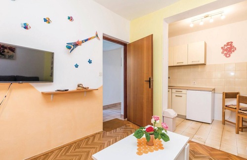 Barbat na Rabu Apartment | Cozy apartment in Barbat-Rab with WiFi