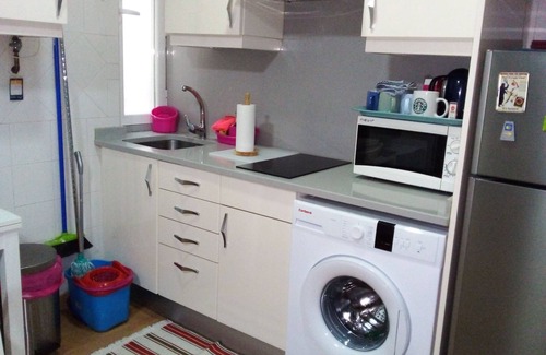 Trafalgar Apartment | COZY APARTMENT IN CHAMBERI