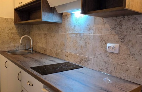 Mostar Apartment | Cozy apartment in charming Mostar with WiFi, AC