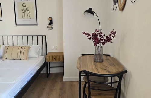 Mostar Apartment | Cozy apartment in charming Mostar with WiFi, AC