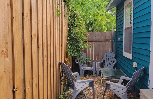 Denton Apartment | Cozy apartment in charming Denton walkable to TWU