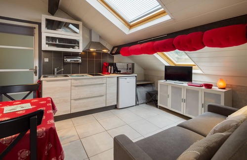 Saint-Claude Apartment | cozy apartment in detached house