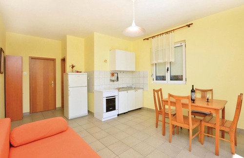 Ivan Dolac Apartment | Cozy apartment in Ivan Dolac with WiFi