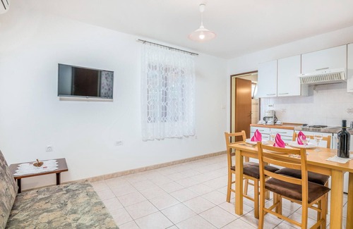 Jurandvor Apartment | Cozy apartment in Jurandvor with WiFi
