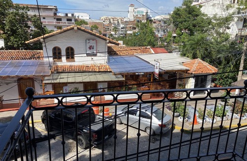 Emiliano Zapata Apartment | Cozy apartment in the heart of olas altas, pet friendly.