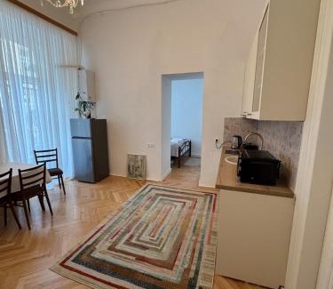 Sololaki Apartment | Cozy Apartment in Old Town Tbilisi