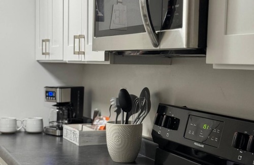 Monroeville Apartment | Cozy apartment in superb Monroeville with fitness room, WiFi, AC