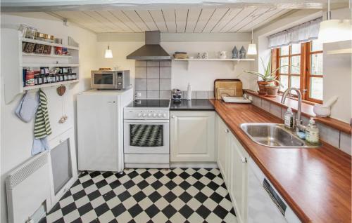 Samsø Apartment | Cozy Apartment In Samsø With Wifi