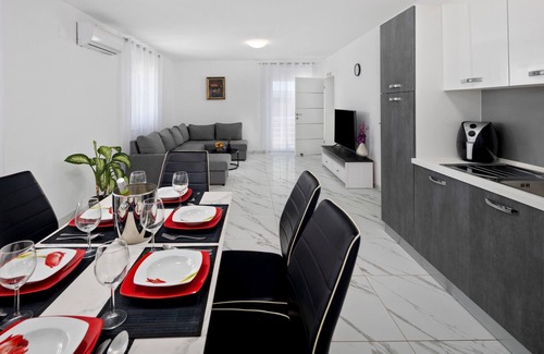 Murine Apartment | Cozy apartment in Umag with WiFi
