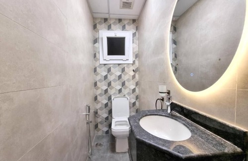 Salalah Apartment | Cozy apartment in welcoming Salalah with WiFi, AC, fitness room