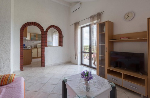 Zbandaj Apartment | Cozy apartment in Zbandaj with WiFi